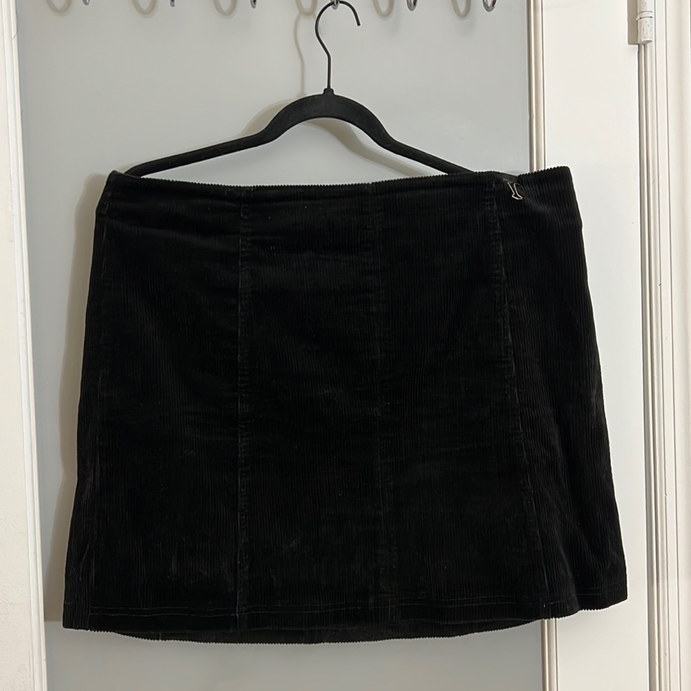 Francesca’s — Black Corduroy Mini Skirt — XL - gently worn